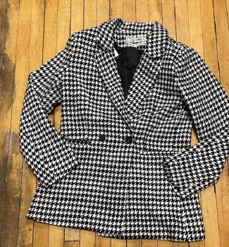 Charlotte's Houndstooth Blazer